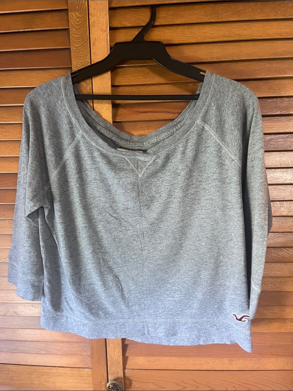Hollister Light Gray Cropped Crewneck 3/4 sleeve T Shirt Size Medium